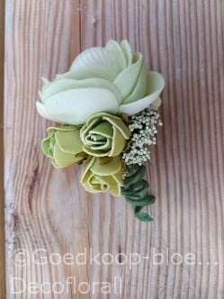Corsage Ranonkel CRR 920 Cool groen Olijf Creme Maatwerk