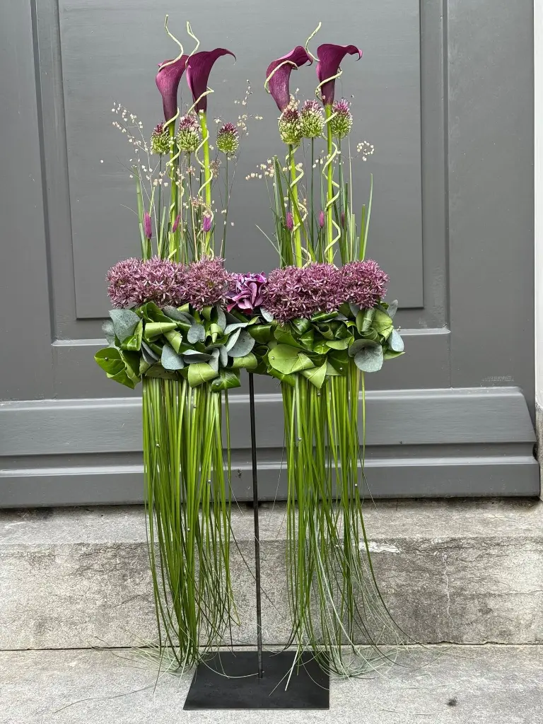 Metalen T frame met stang voor Bloemstukken met verse bloemen 50x40x20 cm  Mieke Kools.webp