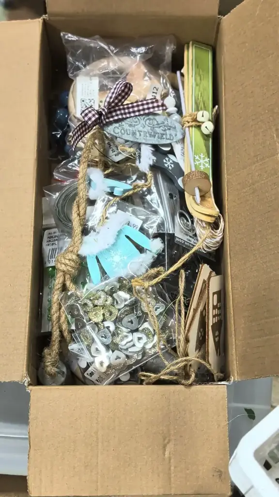 Restantenbox Houten ringen, kralen en meer hobby Bekijk video voor inhoud 