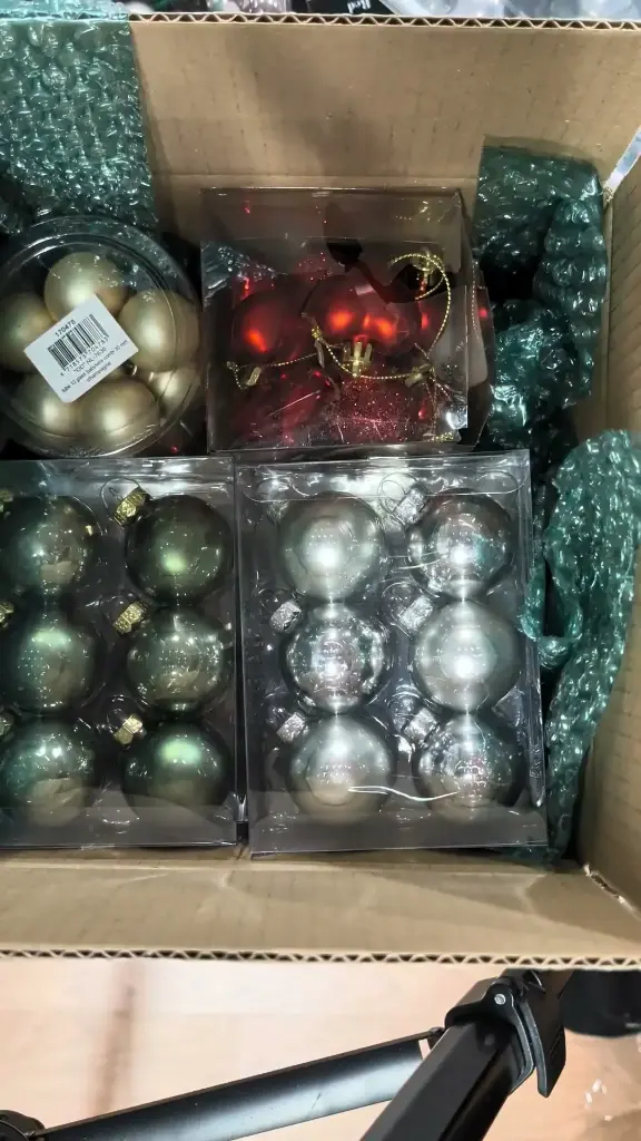 Restantenbox Kerstballen Bekijk video voor inhoud 